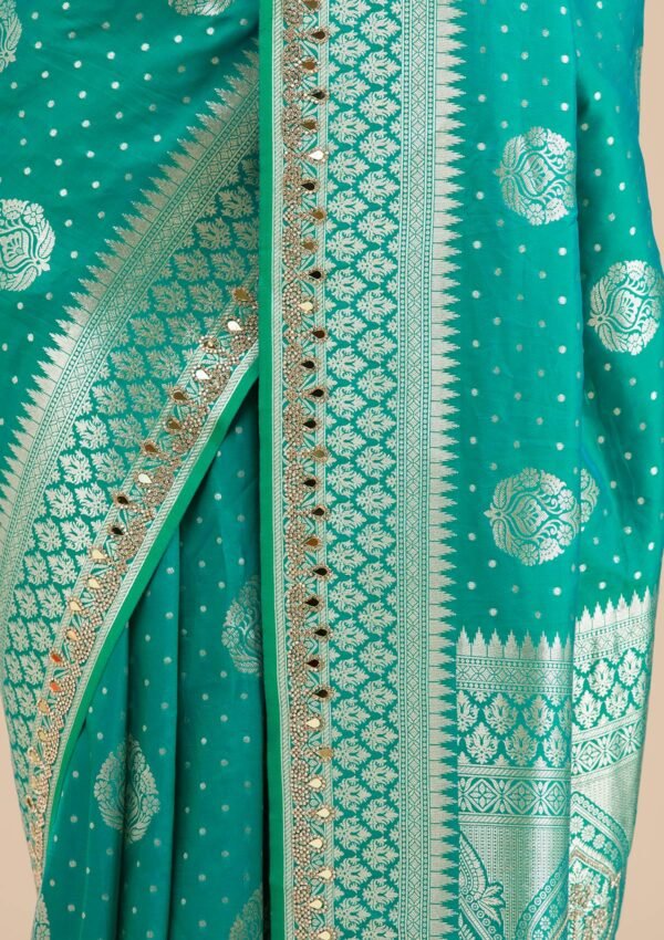 Enchanting Rama Green Banarasi Silk Saree with Exquisite Zari Work - Image 7