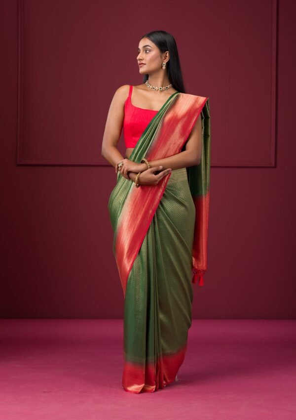 Elegant Bottle Green Soft Silk Saree with Exquisite Zariwork - Image 6