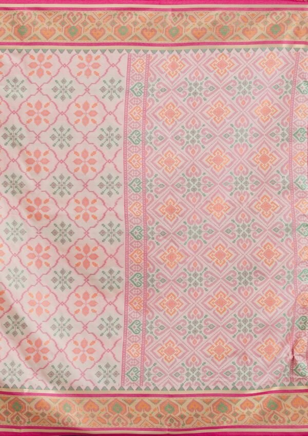 Elegant Cream Art Silk Saree with Exquisite Threadwork - Image 8