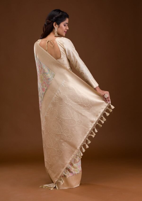 Elegant Cream Banarasi Silk Saree with Intricate Zari Work - Image 2