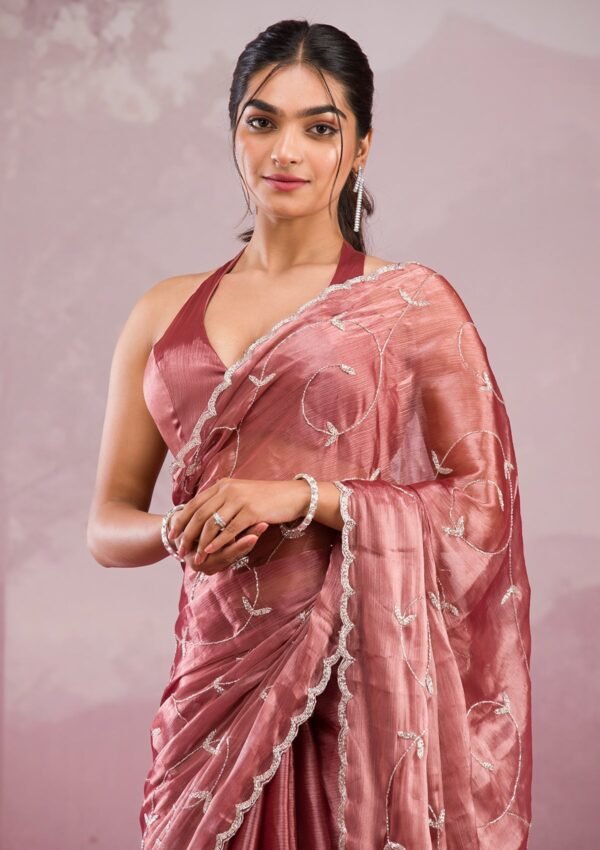 Elegant Gold Cutdana Georgette Saree for Stunning Occasions - Image 6