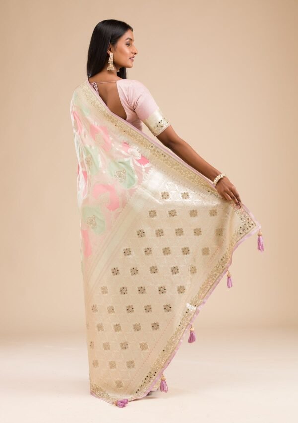 Elegant Lavender Banarasi Silk Saree with Exquisite Stonework - Image 2
