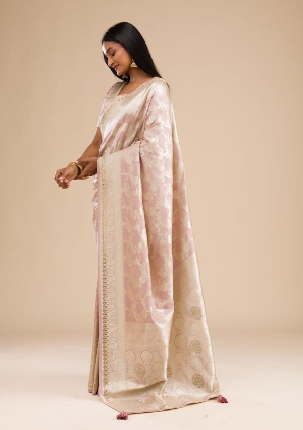 Elegant Lavender Banarasi Silk Saree with Intricate Zariwork - Image 3