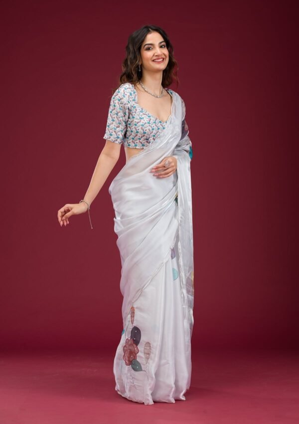 Elegant Light Grey Printed Tissue Saree for Effortless Style - Image 5