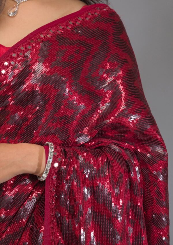 Elegant Maroon Georgette Saree with Sparkling Sequins - Image 7