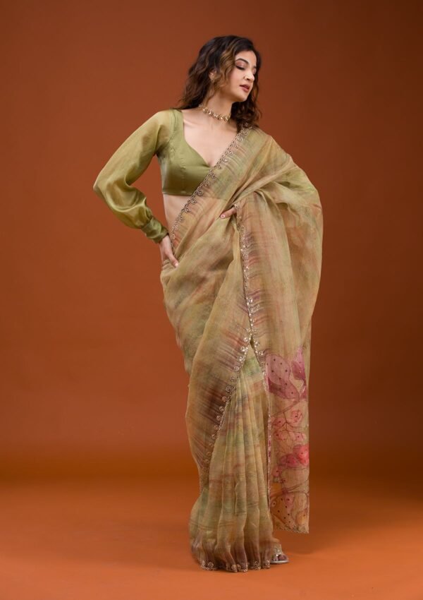 Exquisite Mehendi-Printed Tissue Saree for Elegant Occasions - Image 3