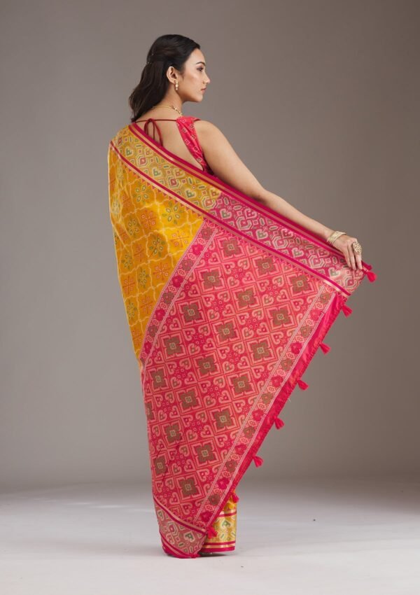 Elegant Mustard Art Silk Saree with Exquisite Threadwork - Image 2