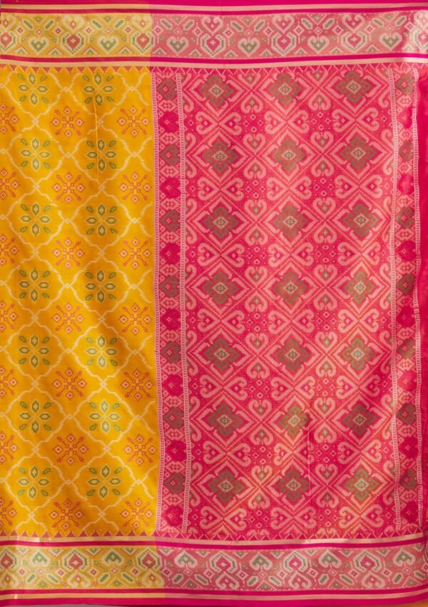 Elegant Mustard Art Silk Saree with Exquisite Threadwork - Image 8