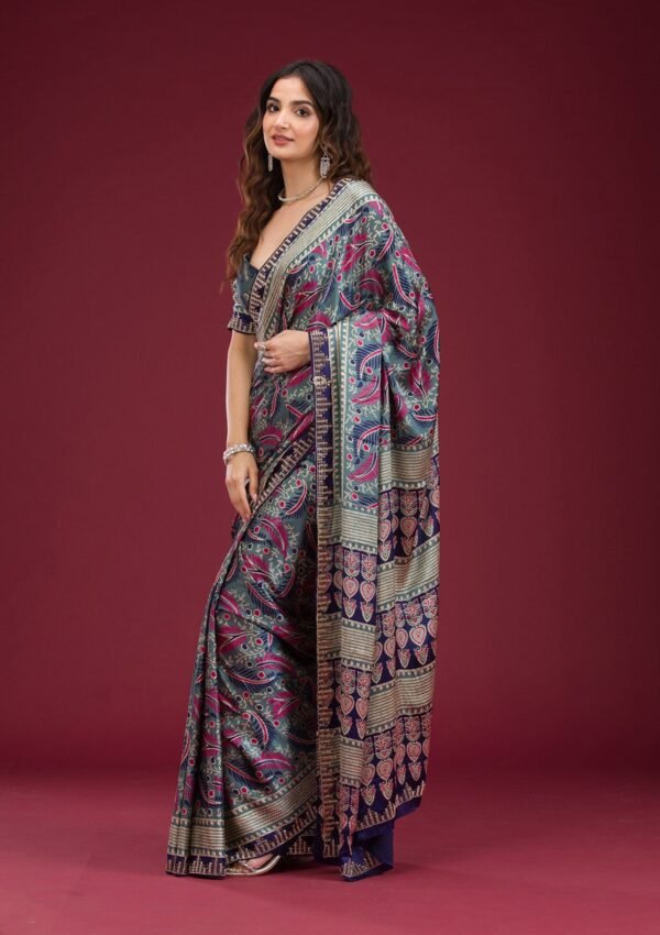 Elegant Navy Blue Silk Saree with Beautiful Prints - Image 4