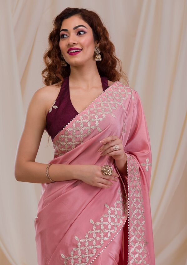 Elegant Onion Pink Semi Crepe Saree with Gotapatti Embellishments - Image 6