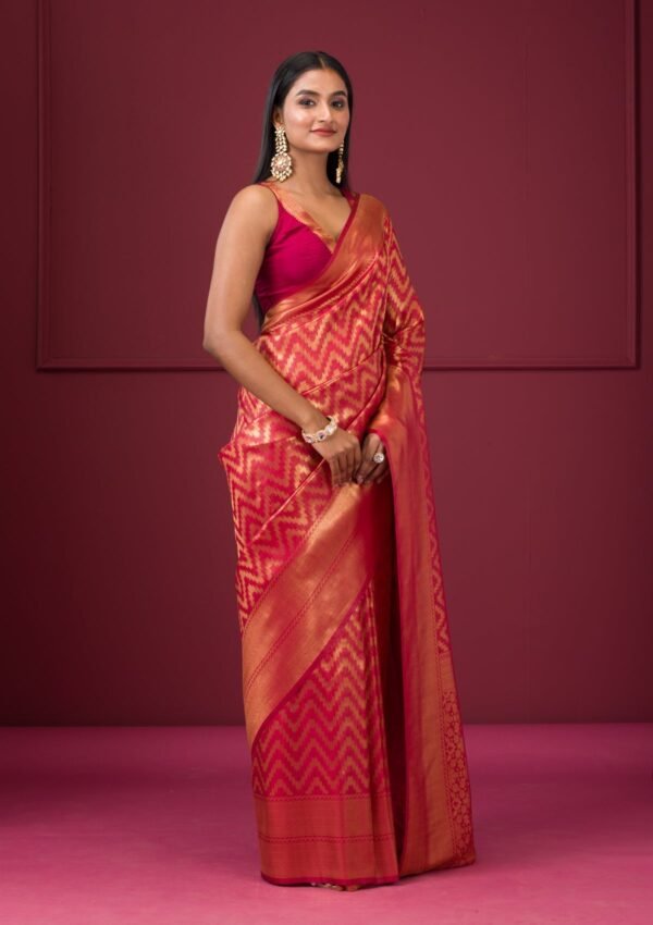 Elegant Pink Zariwork Soft Silk Saree with Onion Hues - Image 4