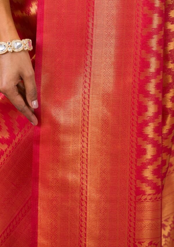 Elegant Pink Zariwork Soft Silk Saree with Onion Hues - Image 9