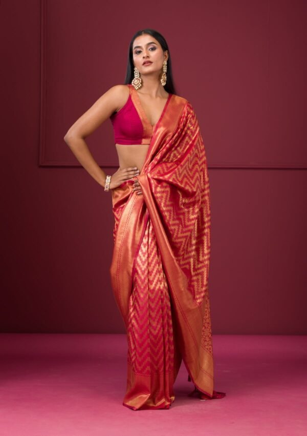 Elegant Pink Zariwork Soft Silk Saree with Onion Hues - Image 7