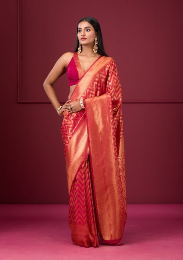 Elegant Pink Zariwork Soft Silk Saree with Onion Hues - Image 5