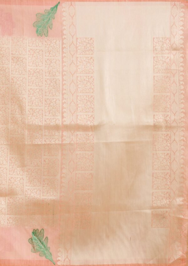 Elegant Peach Soft Silk Saree with Exquisite Zariwork - Image 9