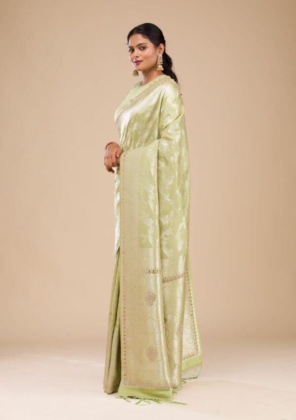 Elegant Pista Green Soft Silk Saree with Exquisite Zari Work - Image 3