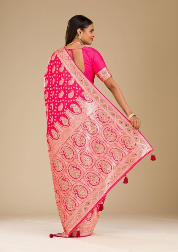 Exquisite Rani Pink Banarasi Silk Saree with Elegant Zariwork - Image 2