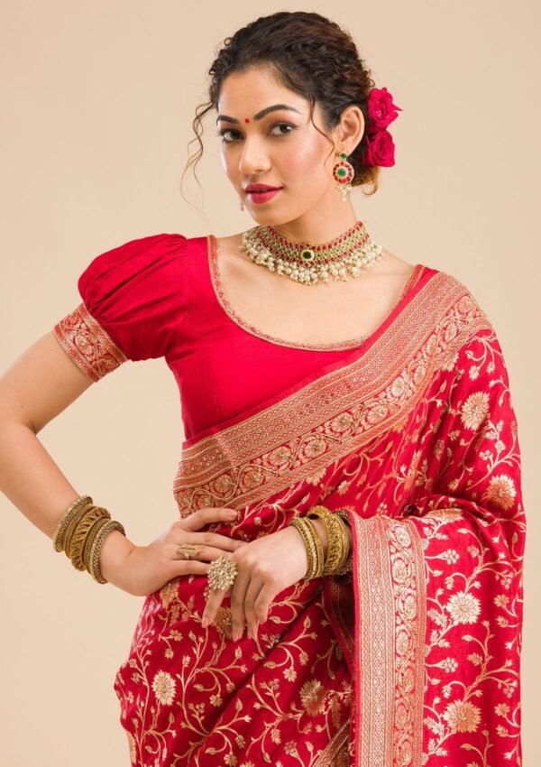 Elegant Red Banarasi Silk Saree with Intricate Zari Work - Image 3
