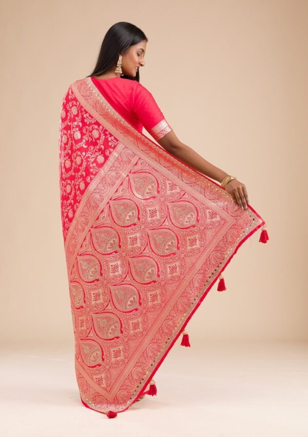 Elegant Red Banarasi Silk Saree with Exquisite Zariwork - Image 2