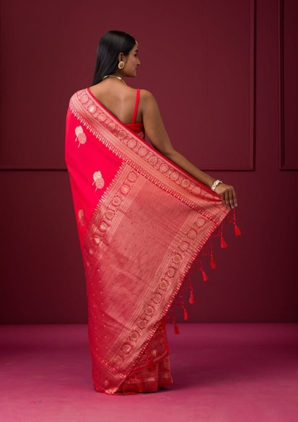 Luxurious Soft Silk Saree with Elegant Red Zariwork - Image 2