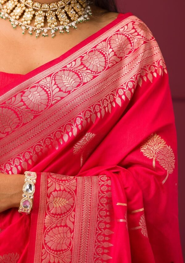 Luxurious Soft Silk Saree with Elegant Red Zariwork - Image 8