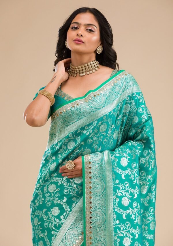 Exquisite Sea Green Banarasi Silk Saree with Elegant Zari Work - Image 6