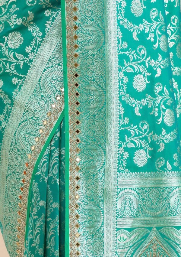 Exquisite Sea Green Banarasi Silk Saree with Elegant Zari Work - Image 7