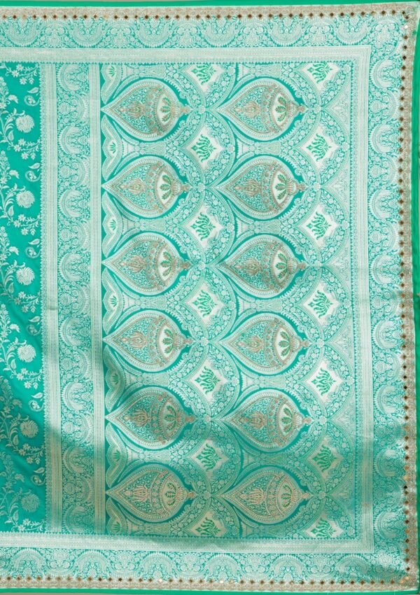 Exquisite Sea Green Banarasi Silk Saree with Elegant Zari Work - Image 8