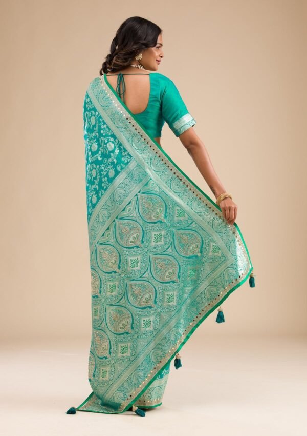 Exquisite Sea Green Banarasi Silk Saree with Elegant Zari Work - Image 2